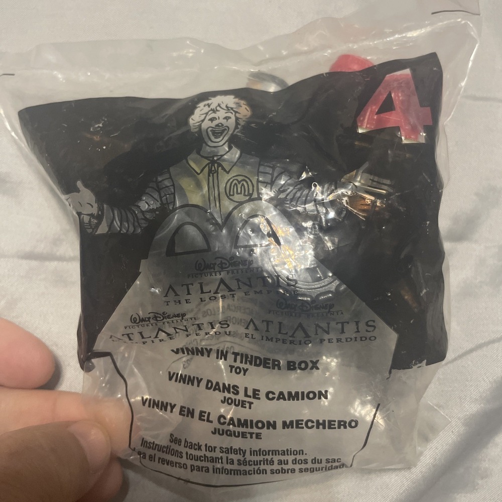 Vintage 2001 Atlantis Vinny In Tinder Box McDonalds Happy Meal Toy #4 SEALED